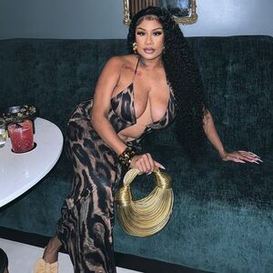 Meet your Posher, Bea